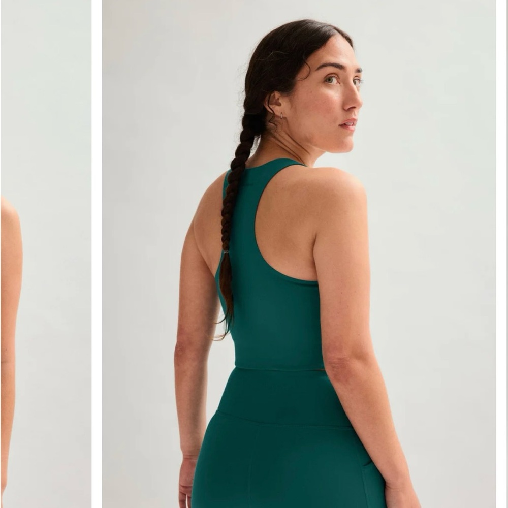 Women's Green Sports Bra - Picture 2 of 5
